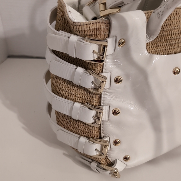 Michael Kors White Patent Leather &‎ Beige Raffia Buckled Hobo Bag - Picture 3 of 16